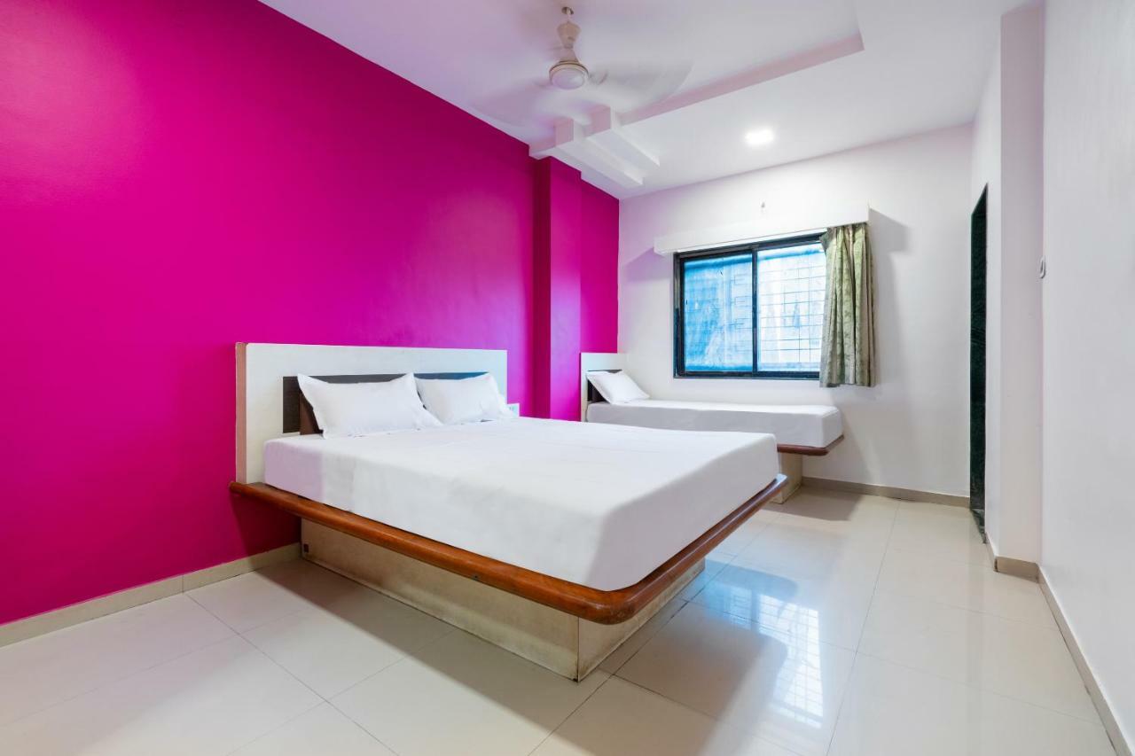 สปอต ออน 42793 โฮเต็ล คุรุกรูปา Hotel เชอร์ดี ภายนอก รูปภาพ